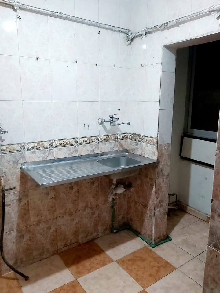 للبيع بموقع مميز