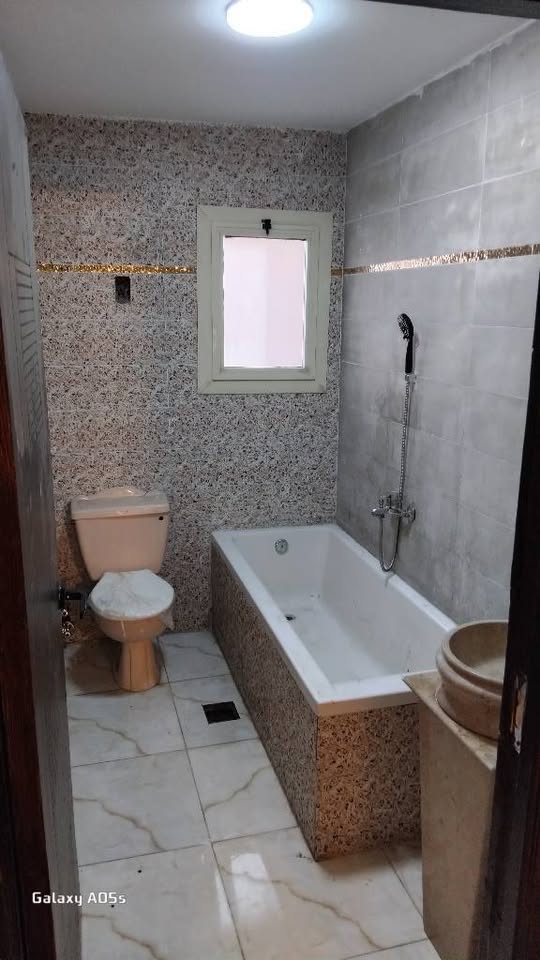 للبيع شقه مميزة بحدائق أكتوبر